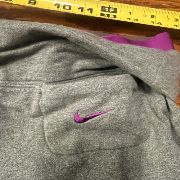 Nike Dri-Fit Capris. Size S - Picture 5 of 8